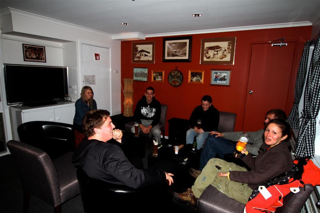 Black Bear Inn Thredbo Zewnętrze zdjęcie
